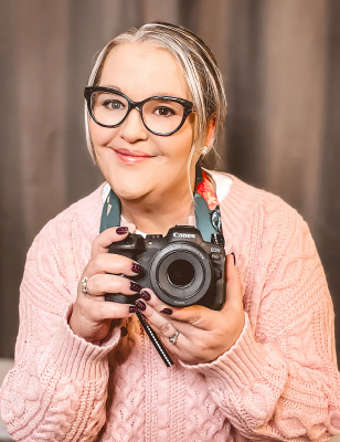 APRIL’S IMAGINATION PHOTOGRAPHY &amp; BOUTIQUE has kept owner April Goodenberger busy for the last five years since she expanded her business to include photography.April enjoys being behind the camera and especially loves to photograph families.