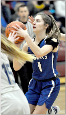 SHAE GRIFFIN scored 18 points in the Lady Tigers’ loss to Thunder Ridge in the semifinals of the regional basketball tournament held in Mankato last Friday.